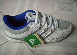 福州榮登貿(mào)易 多元經(jīng)營，打造綜合零售與批發(fā)平臺(tái)